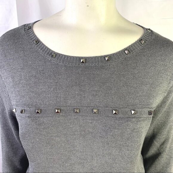 DIVIDED H&M GREY SWEATSHIRT KNIT TOP STUDS CREWNECK LONG SLEEVE SWEATSHIRT SMALL - Picture 5 of 13